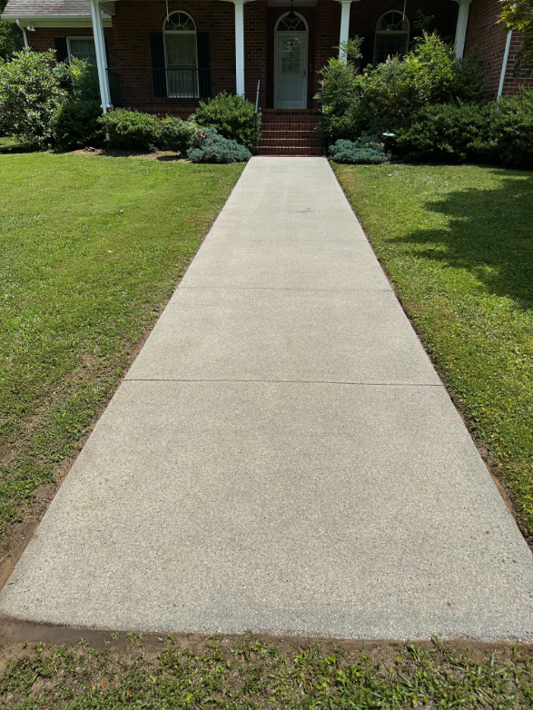 House Washing and Walkway Cleaning in Farmville, VA